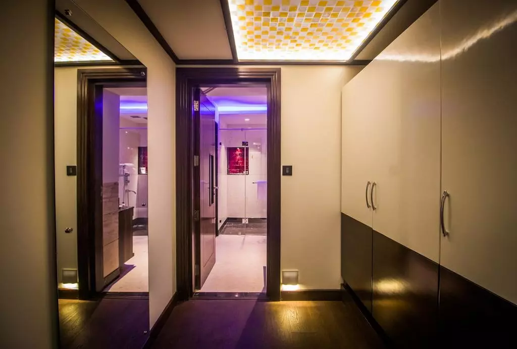 HOTEL planet hollywood GOA_shabavizparvaz_11.jpg